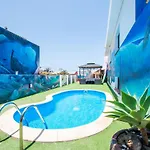 富埃特文图冲浪手旅馆