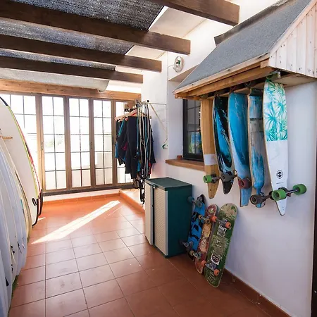 ゲストハウス Surf Riders Fuerteventura (adults Only) 2*